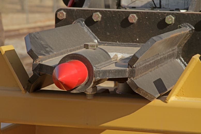 DymaxRail Tie Inserter with Spear Point Attachment DymaxRail bolt-on spear point for cribbing during railroad tie changeouts