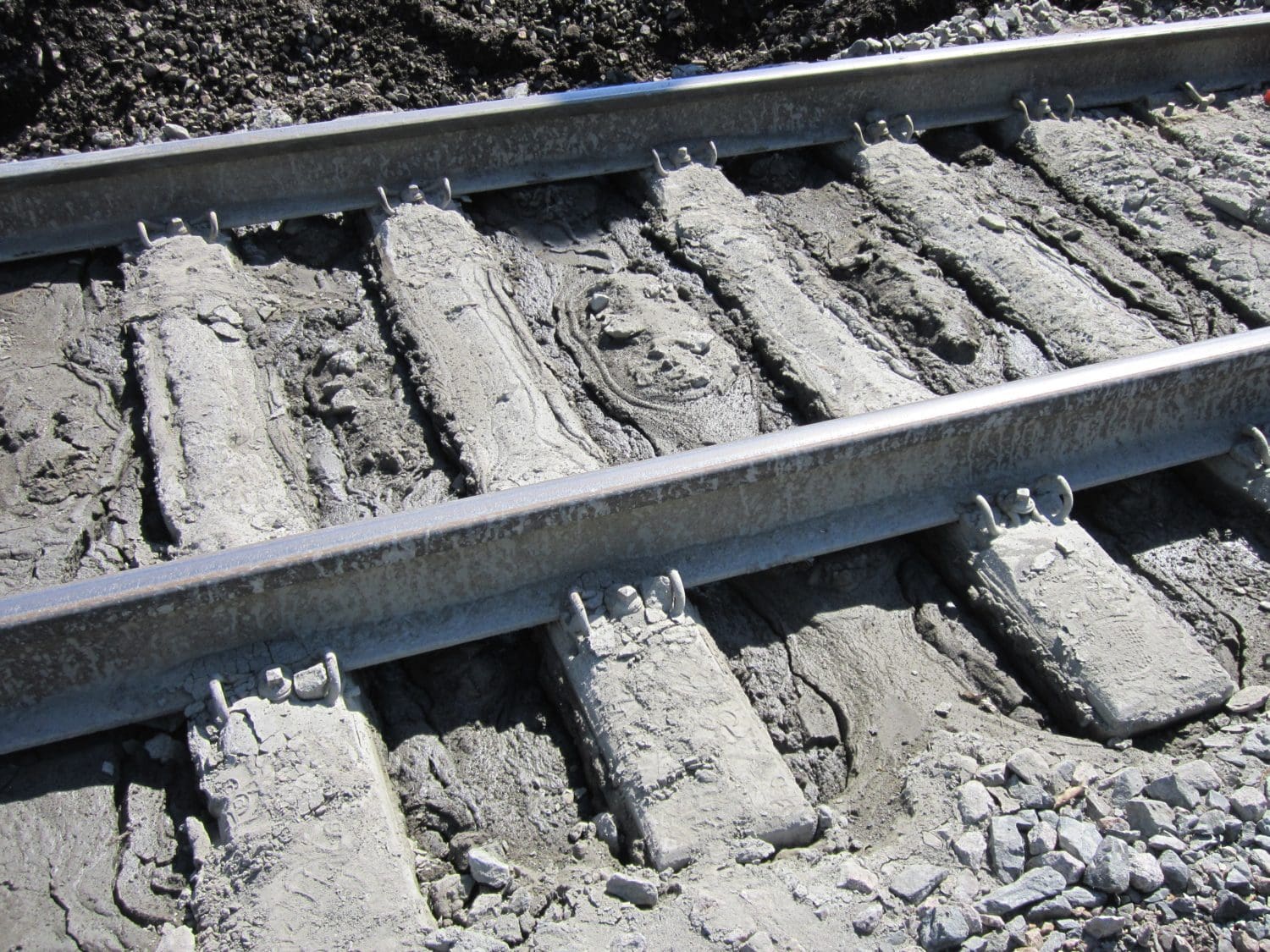 Ballast Blaster Undercutter Pin Grab - DYMAXRAIL