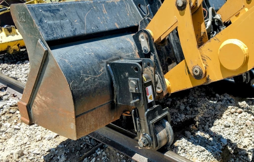 Standard loader bucket mounted railgear kit Standard loader bucket mounted railgear kit for the Dymax Rail Rider hi-rail guide system